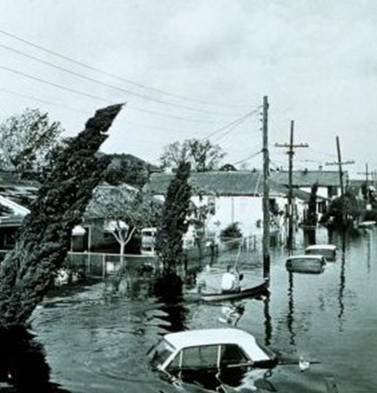 New Orleans has suffered a number of floods over the past 100 years. This photo was taken in 1965, when Hurricane Betsy caused the flooding of 164,000 homes in the city.